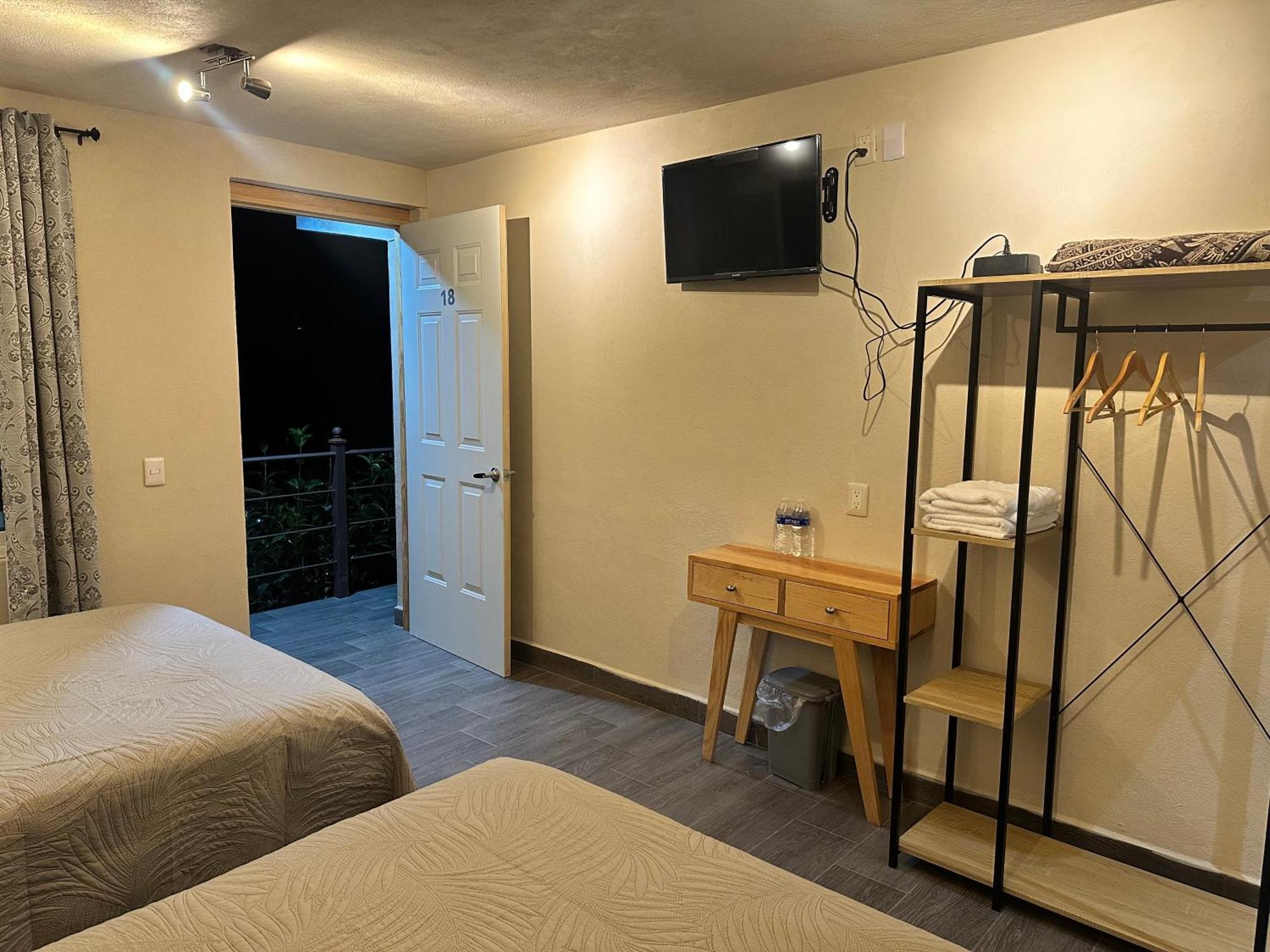 Hotel San Carlos 巴耶德布拉沃 外观 照片